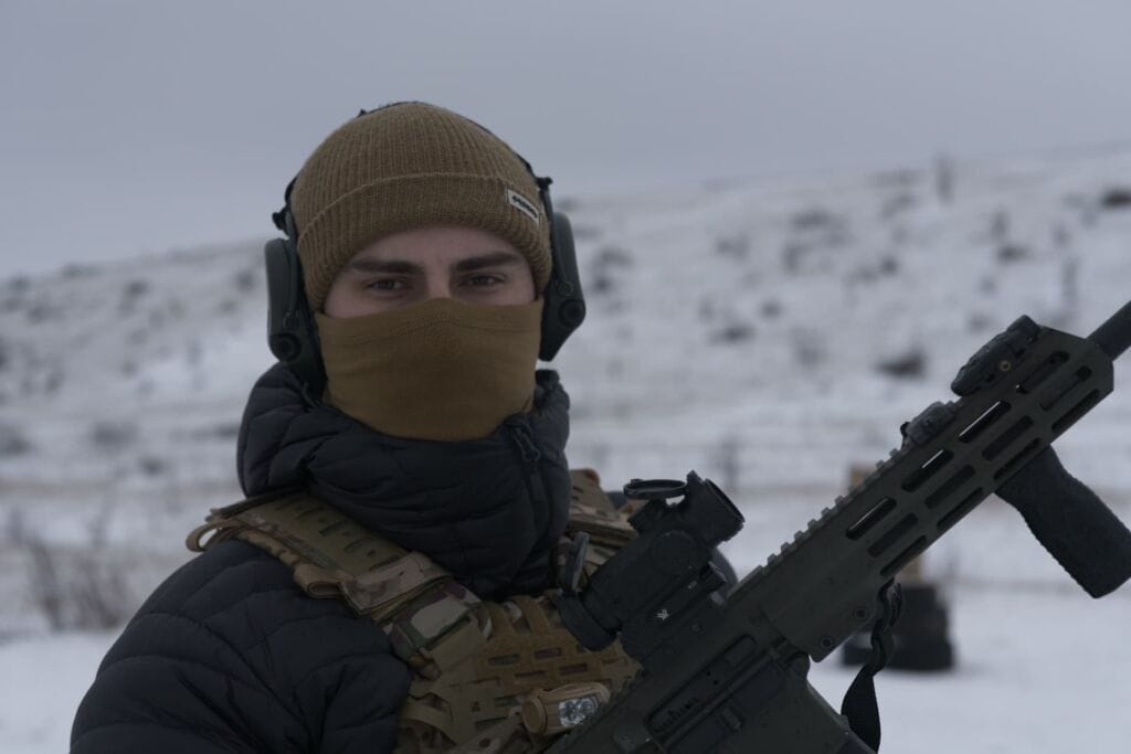 Батальйон «Гроза» боець в зимній масці